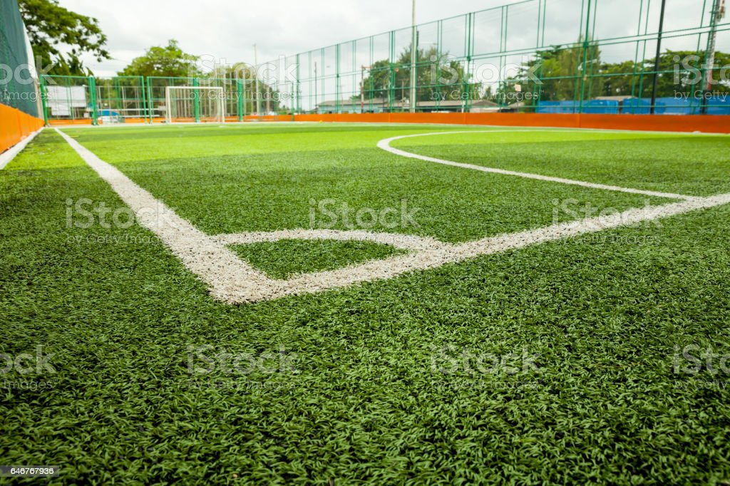 Construcción de una cancha de fútbol en pasto sintético Chile