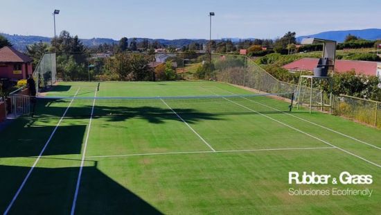 Canchas de tenis en pasto sintético en Chile